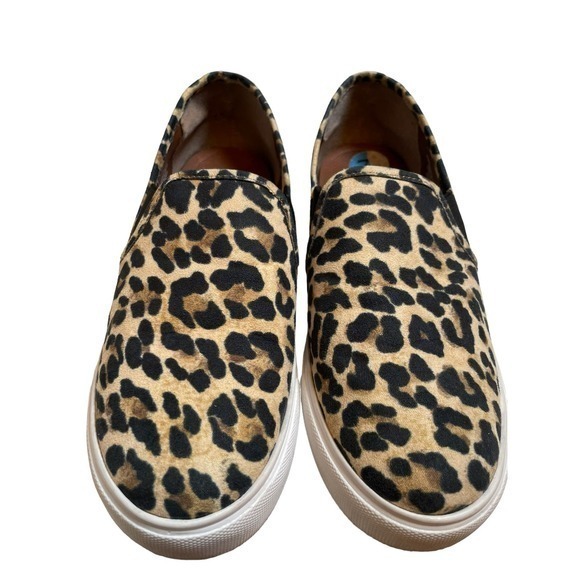 Steve Madden Womens 7.5 Safary Sneakers Leopard Print Slip On Flat Shoes - Picture 2 of 10